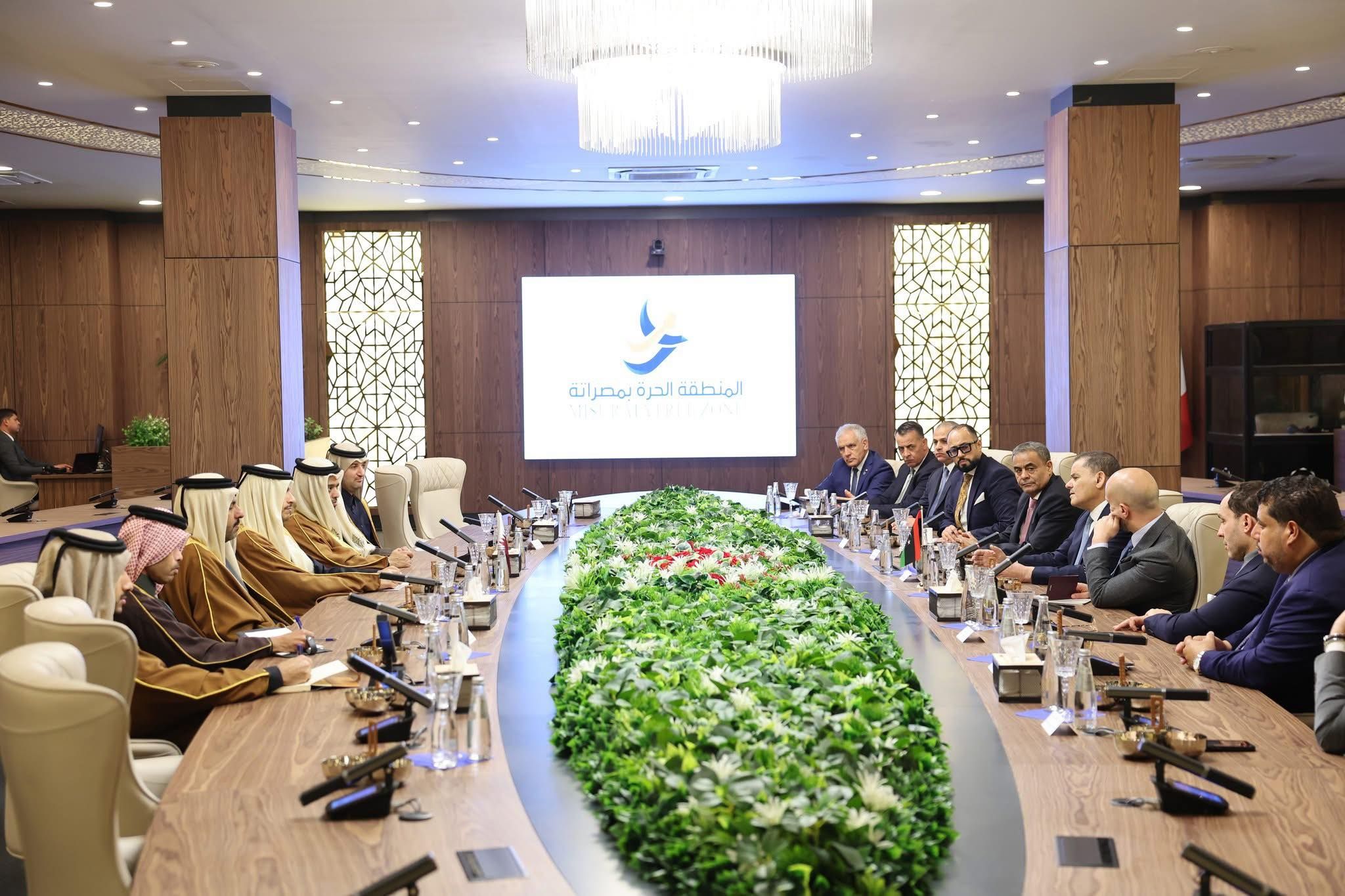 رئيس الوزراء عبدالحميد الدبيبة مع رئيس وزراء قطر ووزير خارجية إيطاليا خلال توقيع اتفاقية تطوير ميناء مصراتة